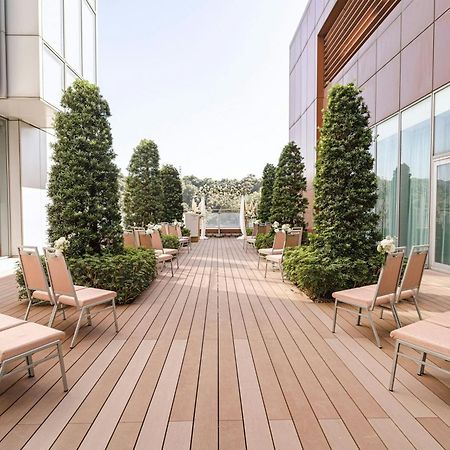 Courtyard By Marriott Taipei Hotel Exterior photo The Sky Garden