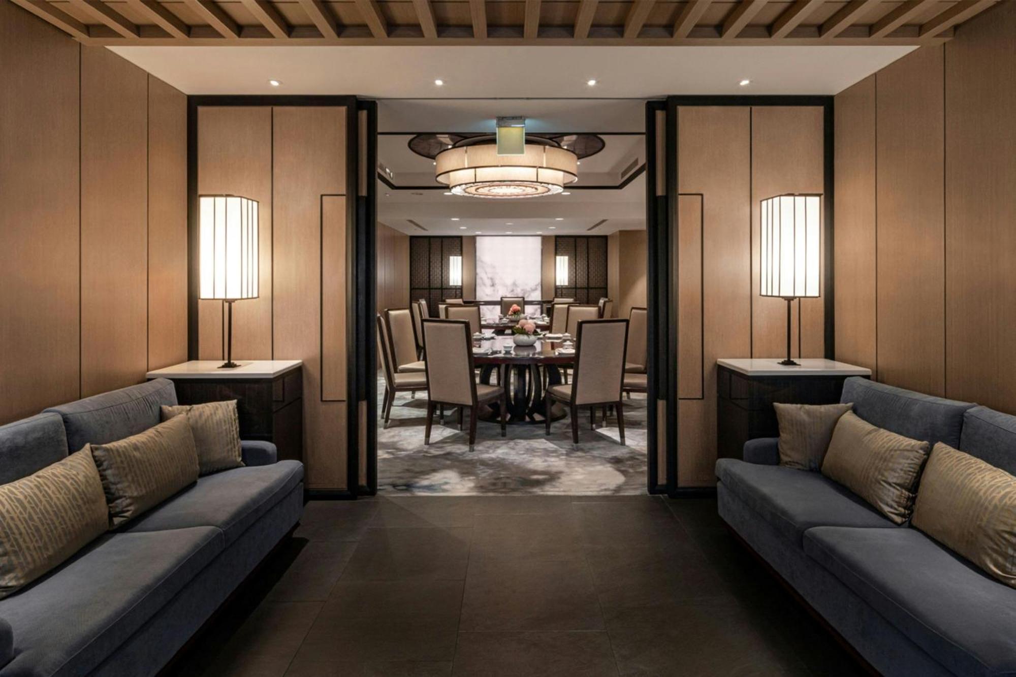 Courtyard By Marriott Taipei Hotel Exterior photo The private dining room at the restaurant