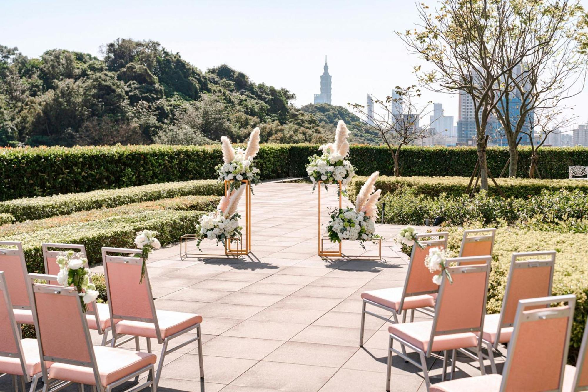 Courtyard By Marriott Taipei Hotel Exterior photo Wedding venue