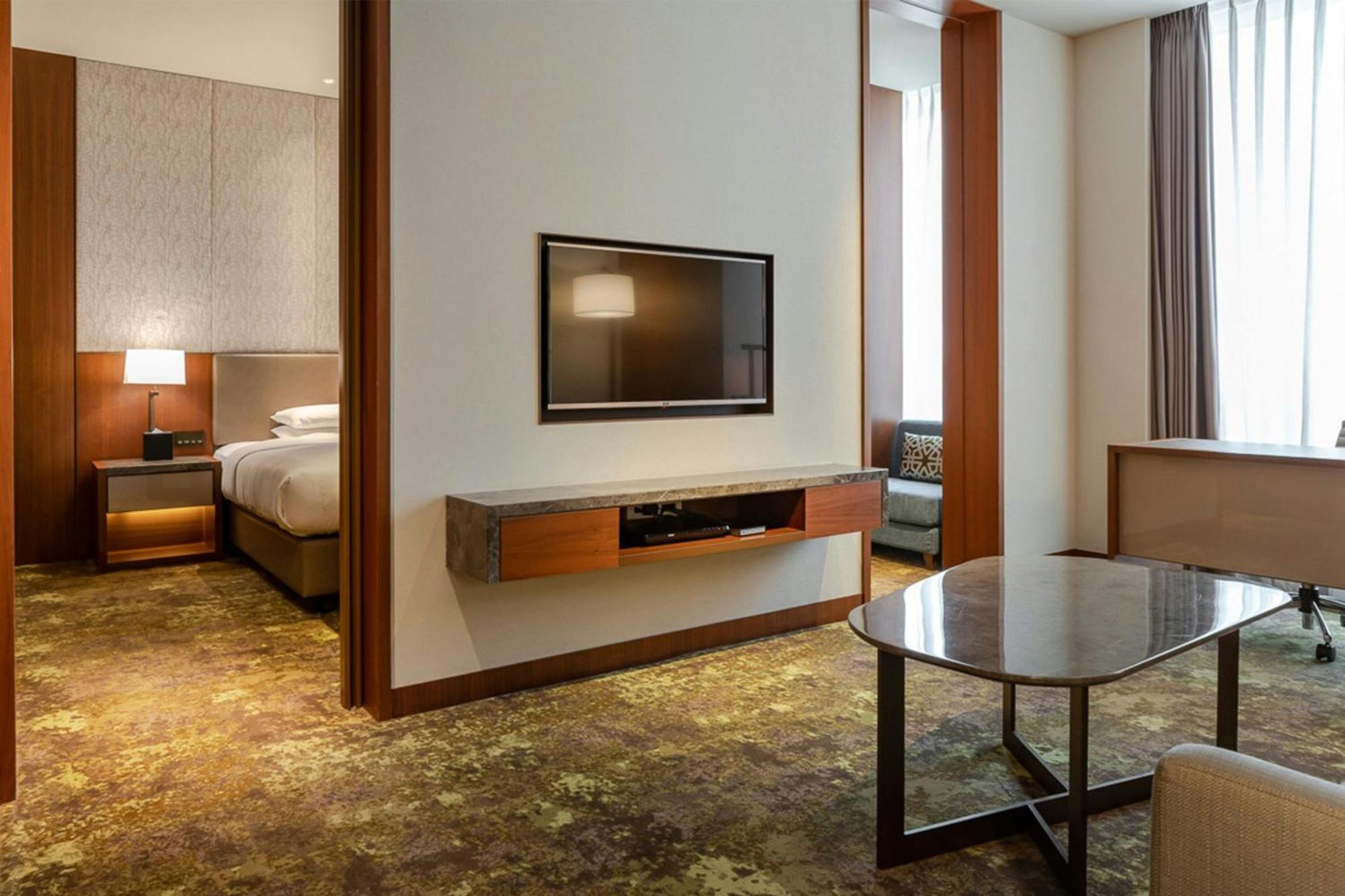 Courtyard By Marriott Taipei Hotel Exterior photo A suite at the hotel