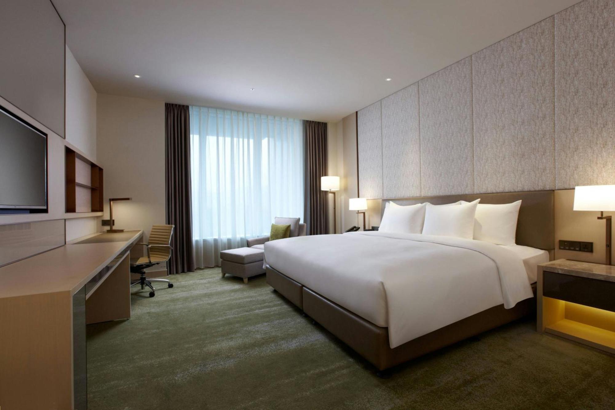 Courtyard By Marriott Taipei Hotel Exterior photo Deluxe Room